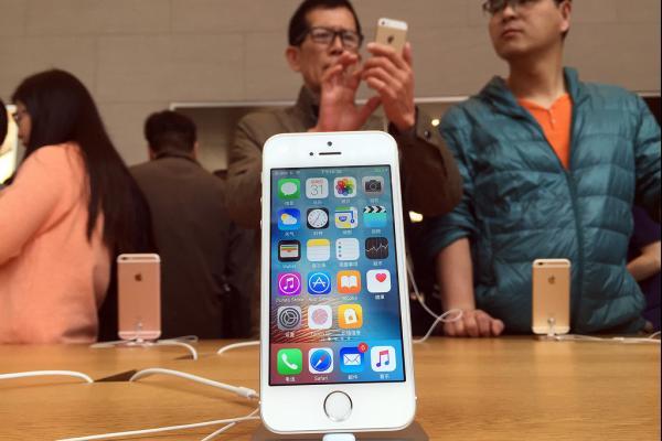 iPhone SE�_��ʮ�����Ϻ���һ�C�y�� ���ų������I�I�N